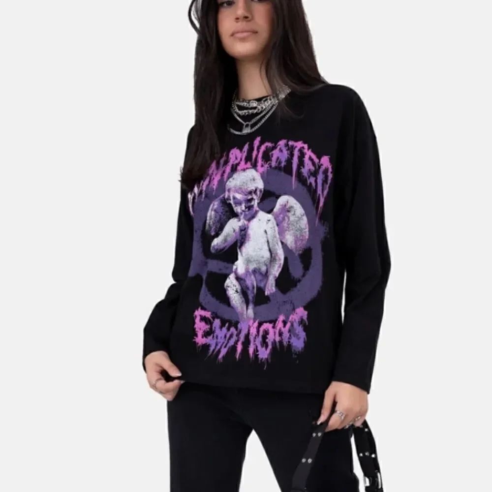 ADIKA - COMPLICATED TEE